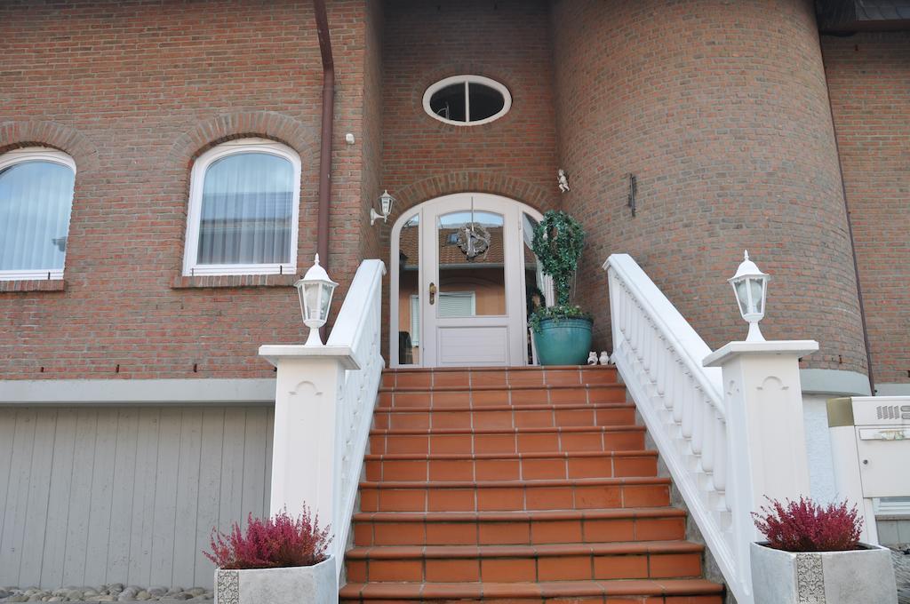 Gaestehaus Ullmannshof Kirchheim am Neckar エクステリア 写真